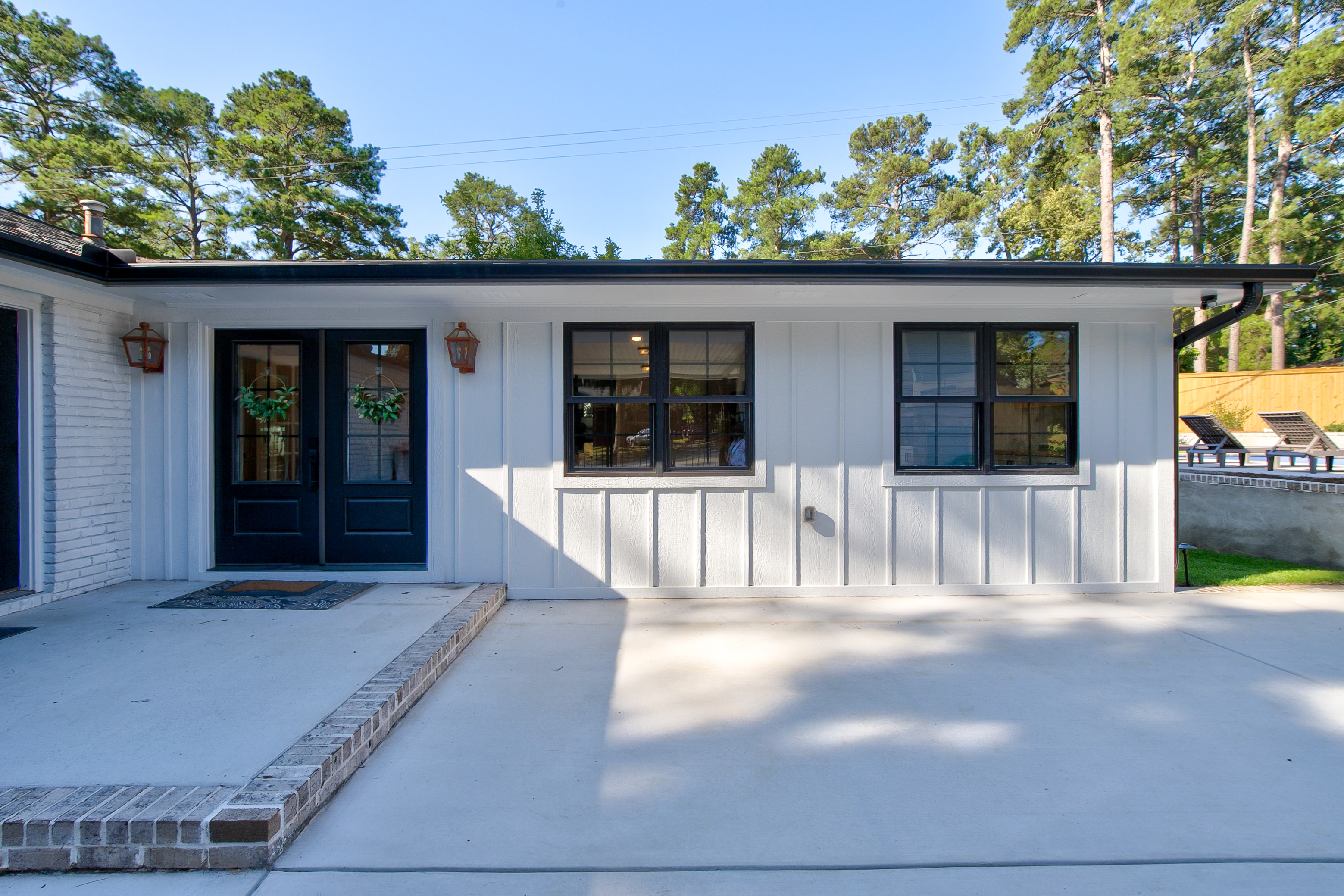 Front Entry - Rafter B Construction
