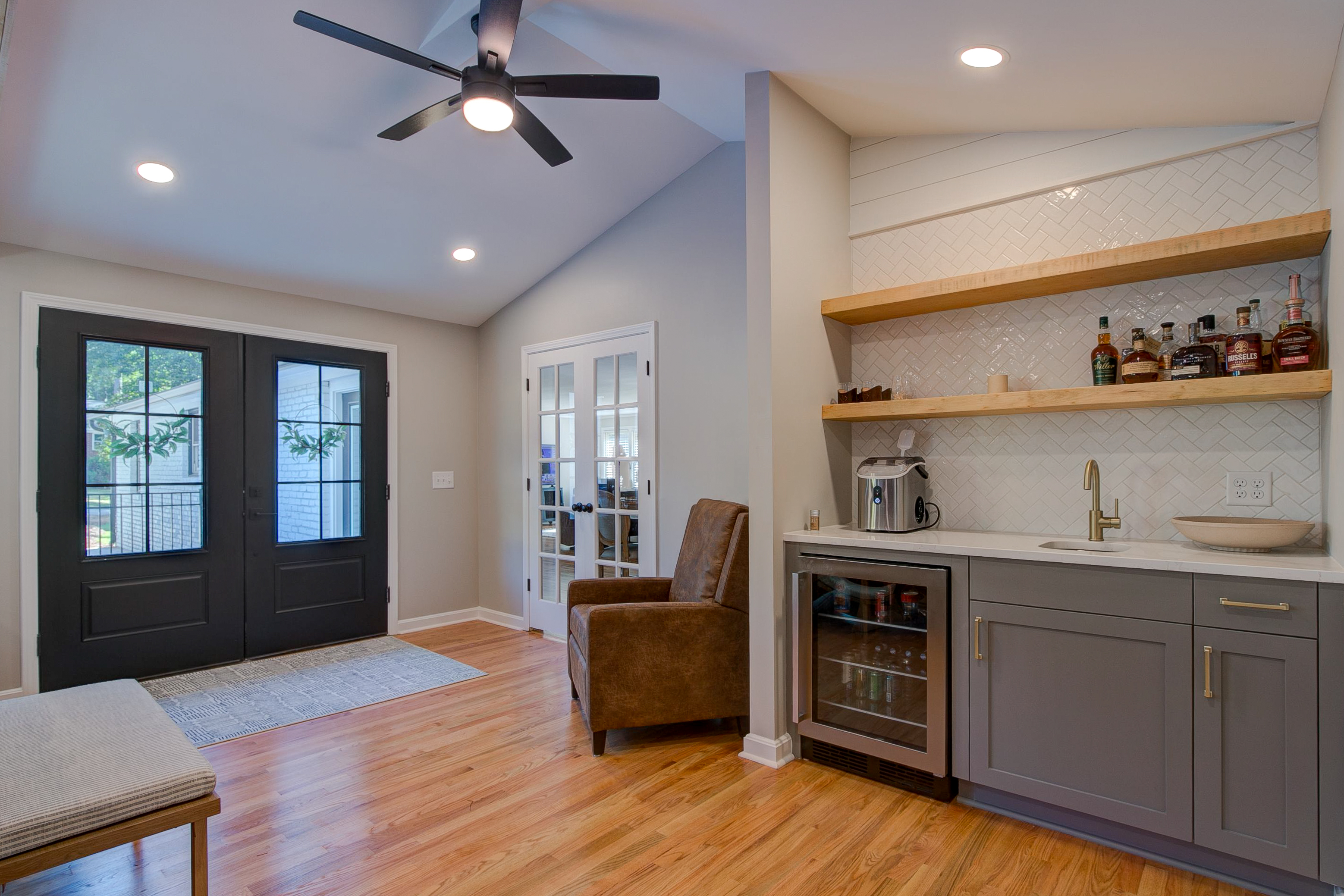 Front Entry - Rafter B Construction