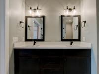 Ensuite bathroom with double sinks