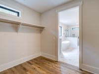 Ensuite walk in closet