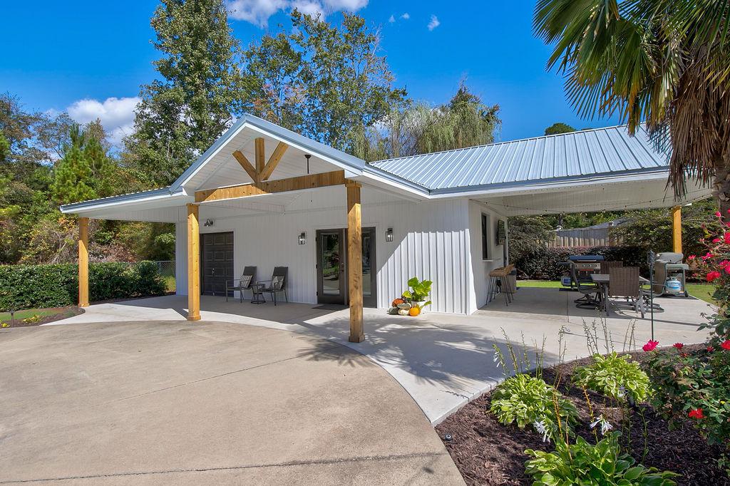Custom pool house  - Rafter B