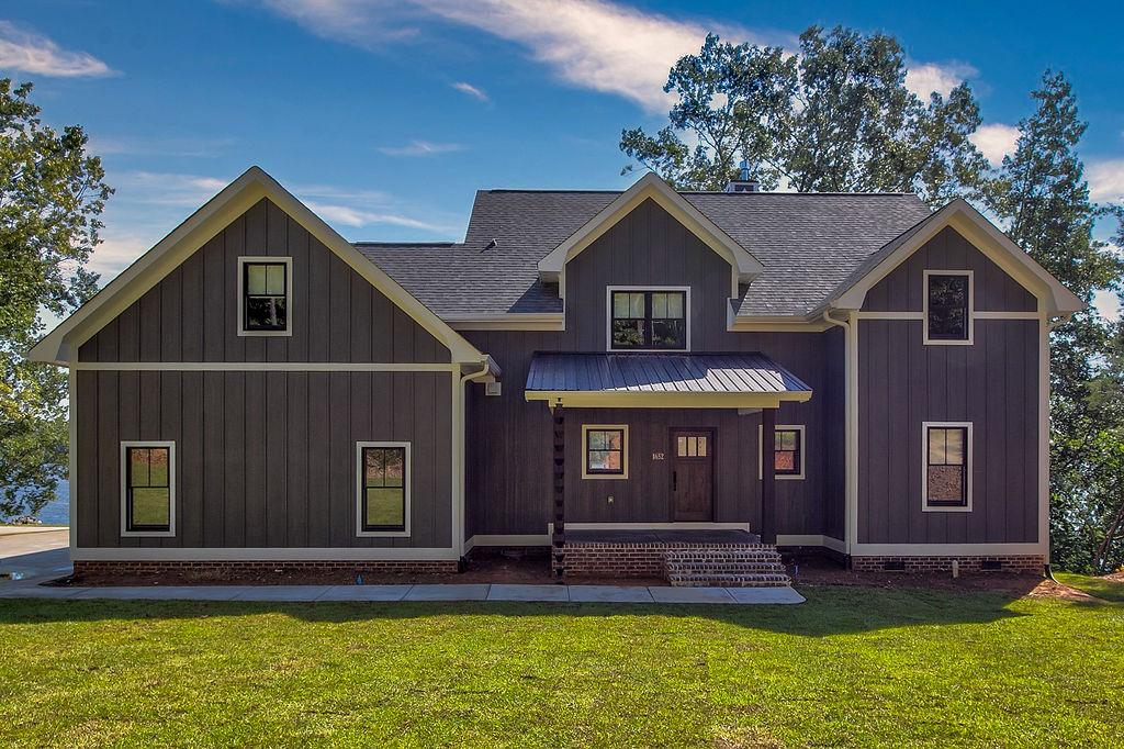 Exterior Front Rafter B Custom Lakeside Home