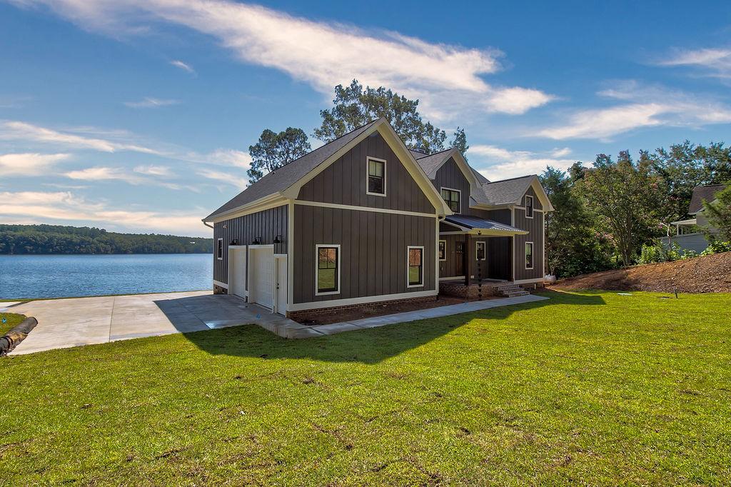Exterior of Rafter B custom lakeside home