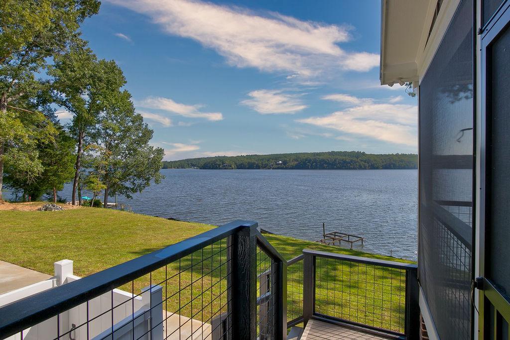 Exterior of Rafter B custom lakeside home