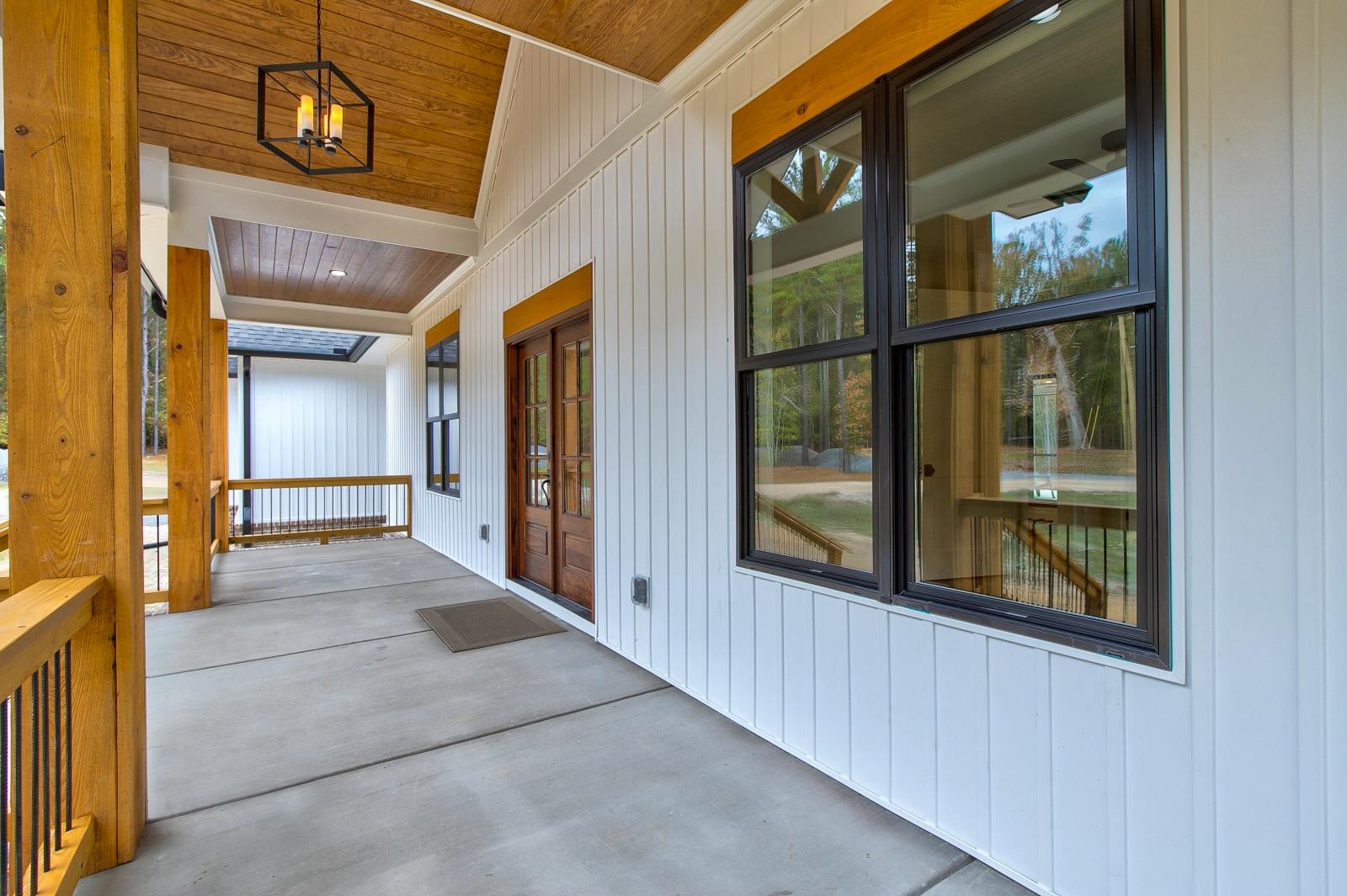 Front porch and entryway