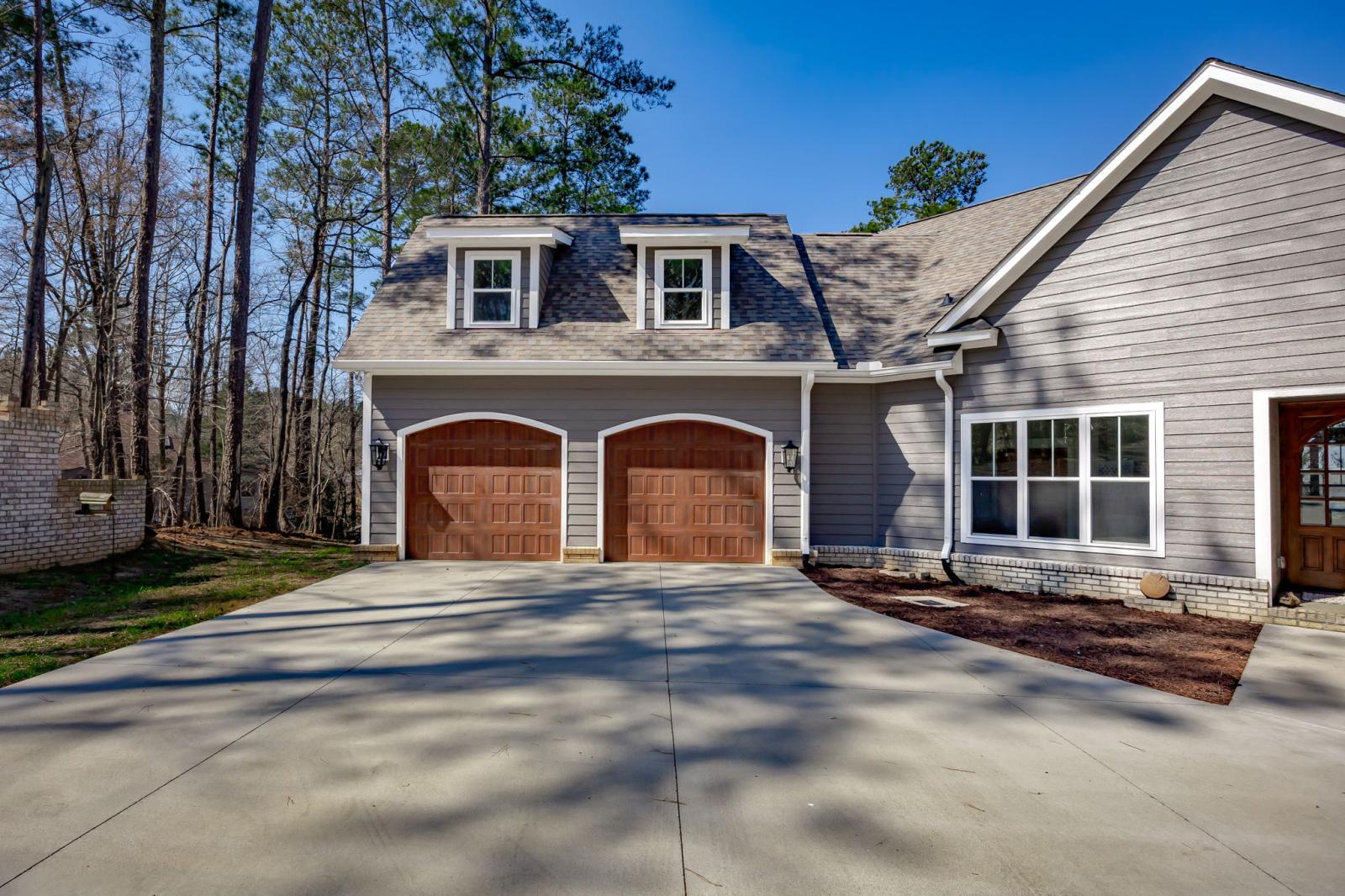 Garage - Custom Home